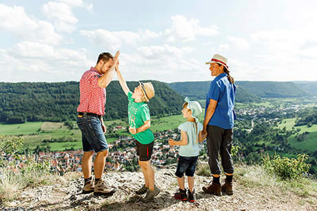 Familie mit Kinder im Landkreis